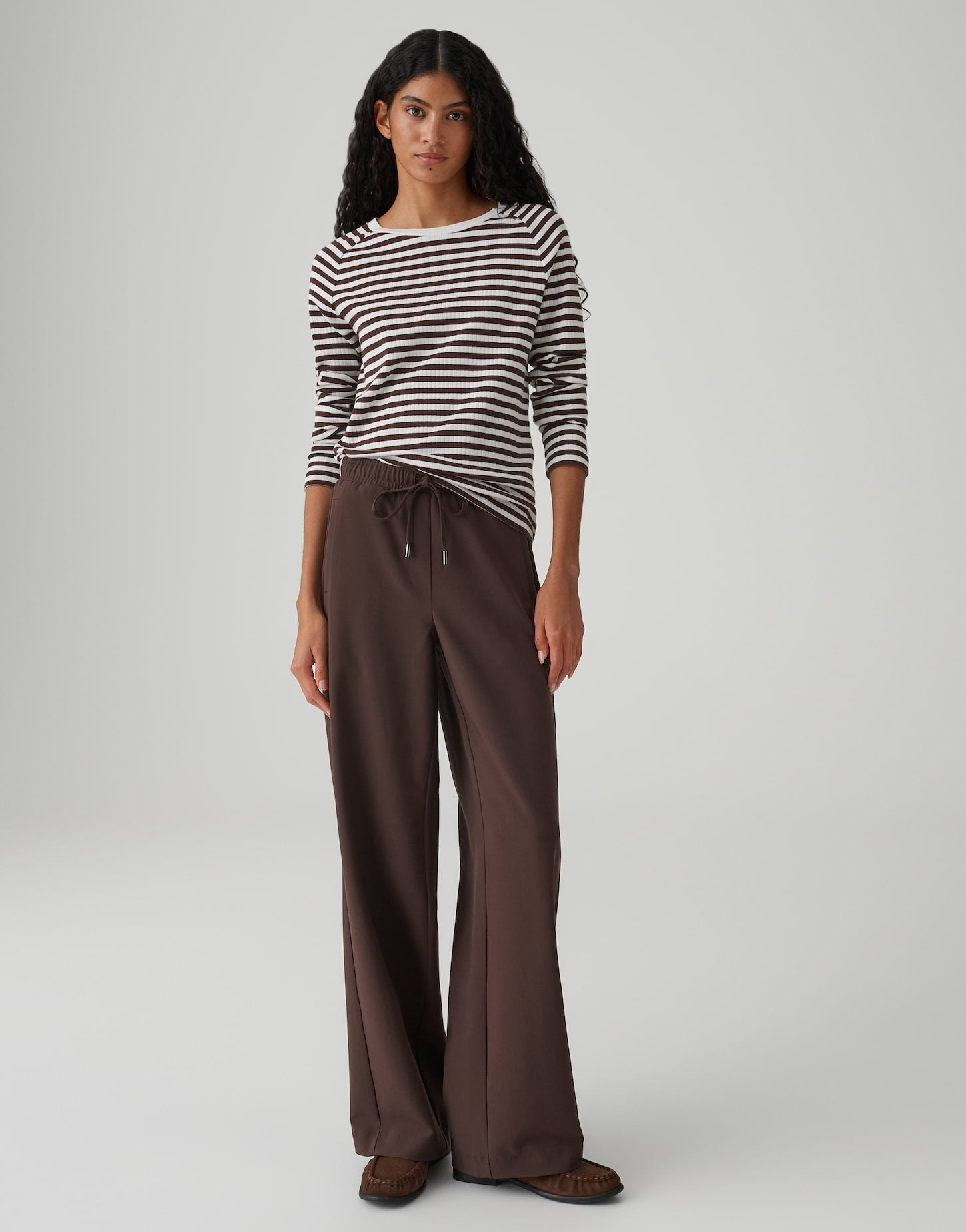 Langarm-Shirt mit Rippstruktur und Raglan-Details