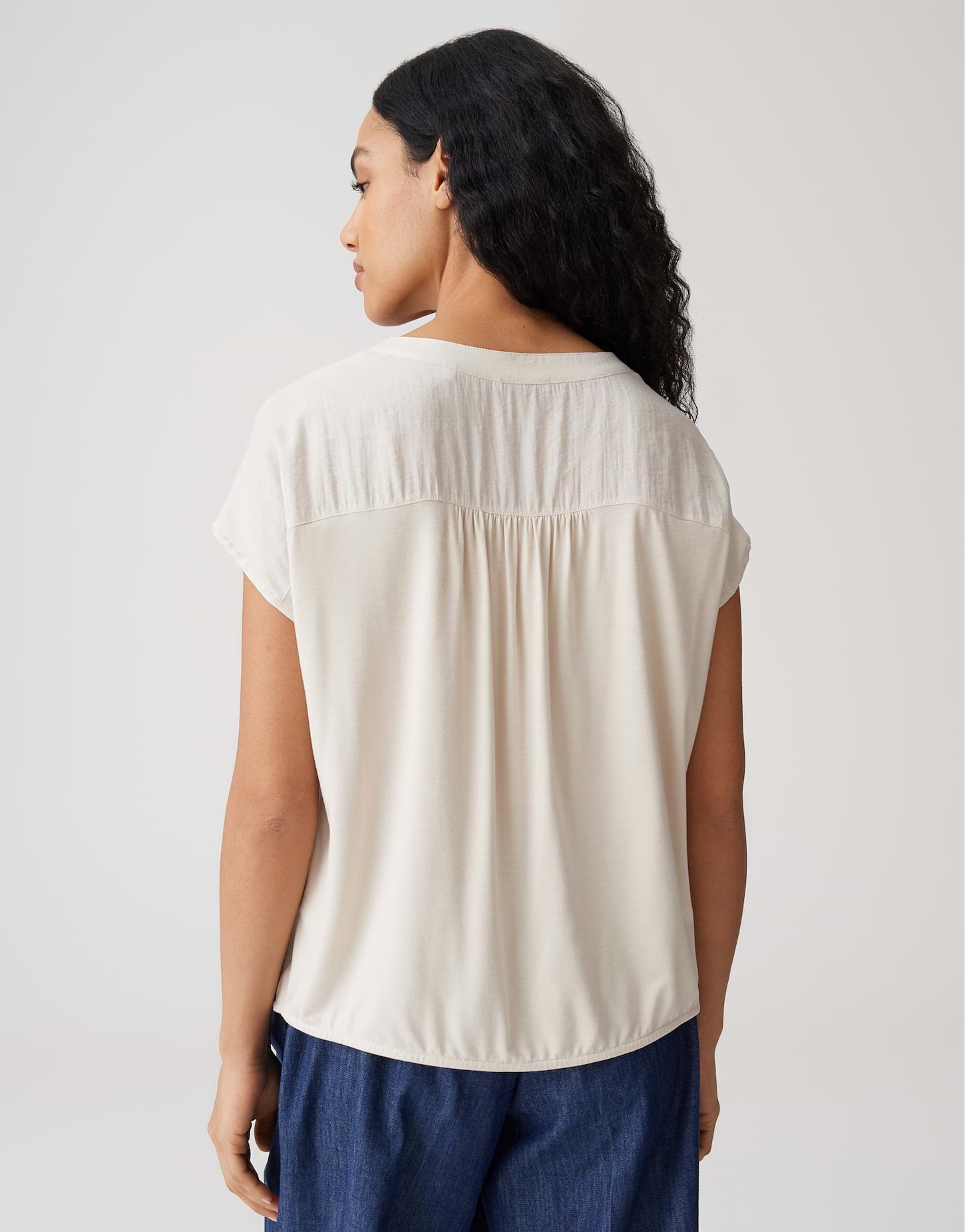 Fließende Bluse mit edlen Falten-Details