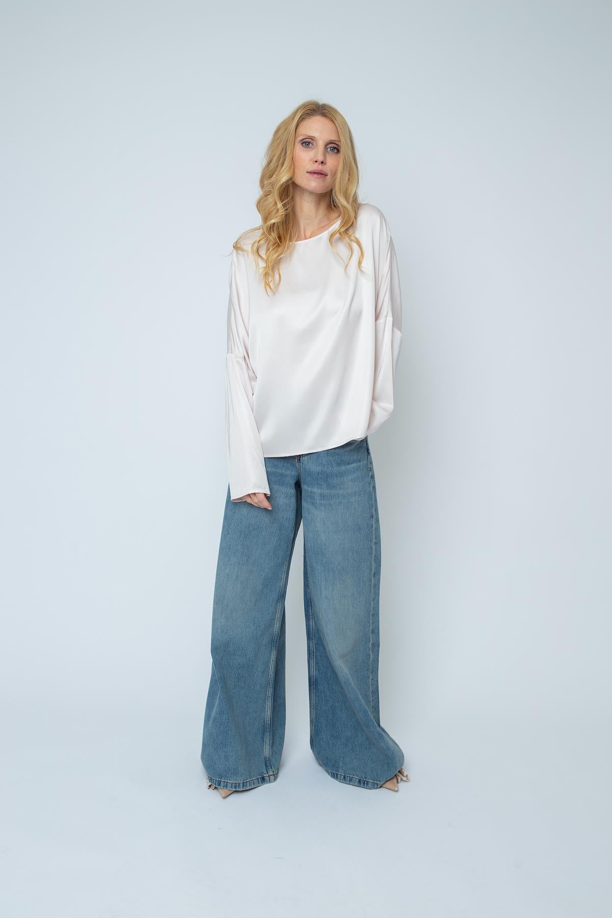 Modern & fließend – Blusen-Shirt mit raffinierten Details