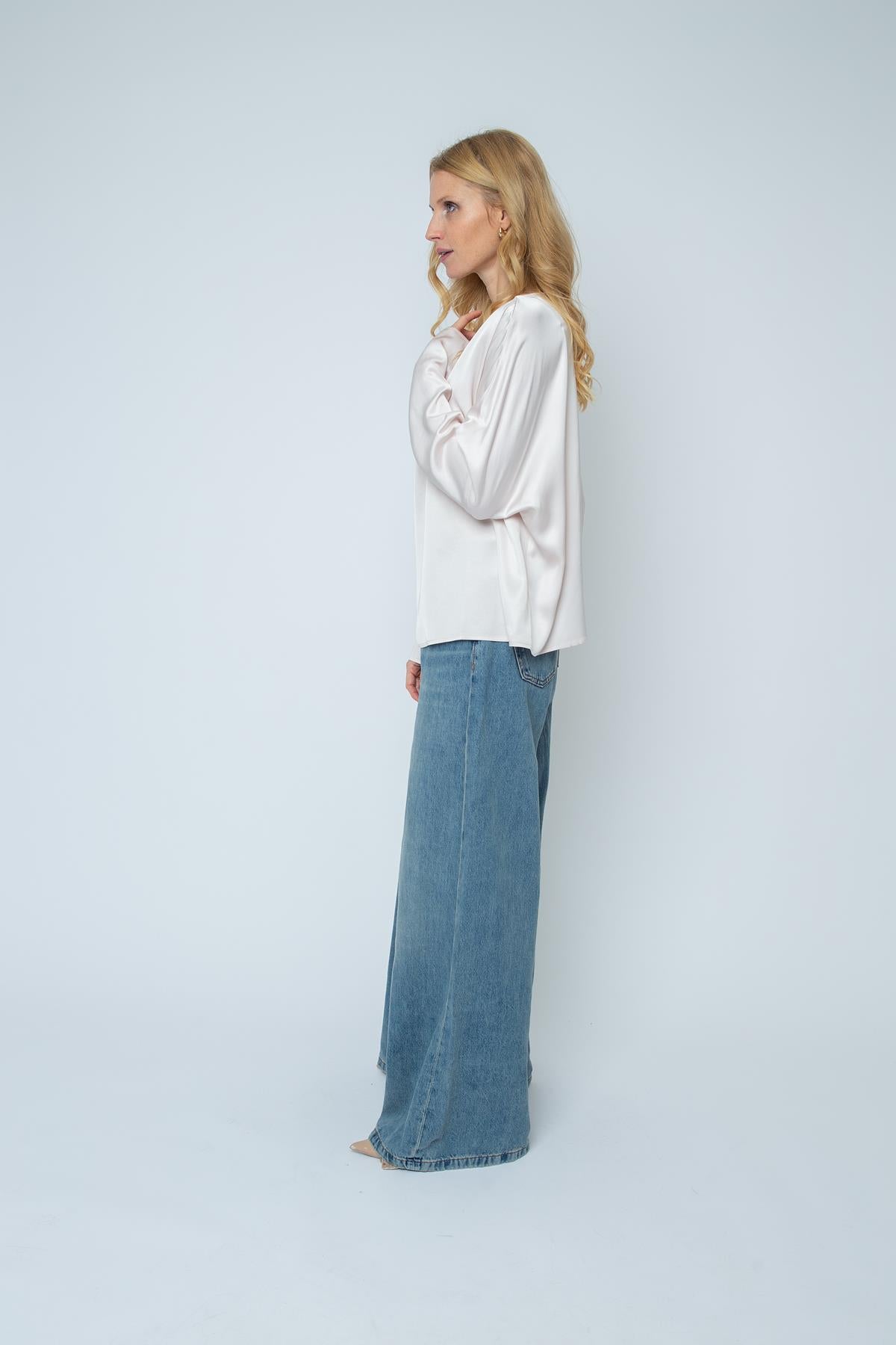 Modern & fließend – Blusen-Shirt mit raffinierten Details