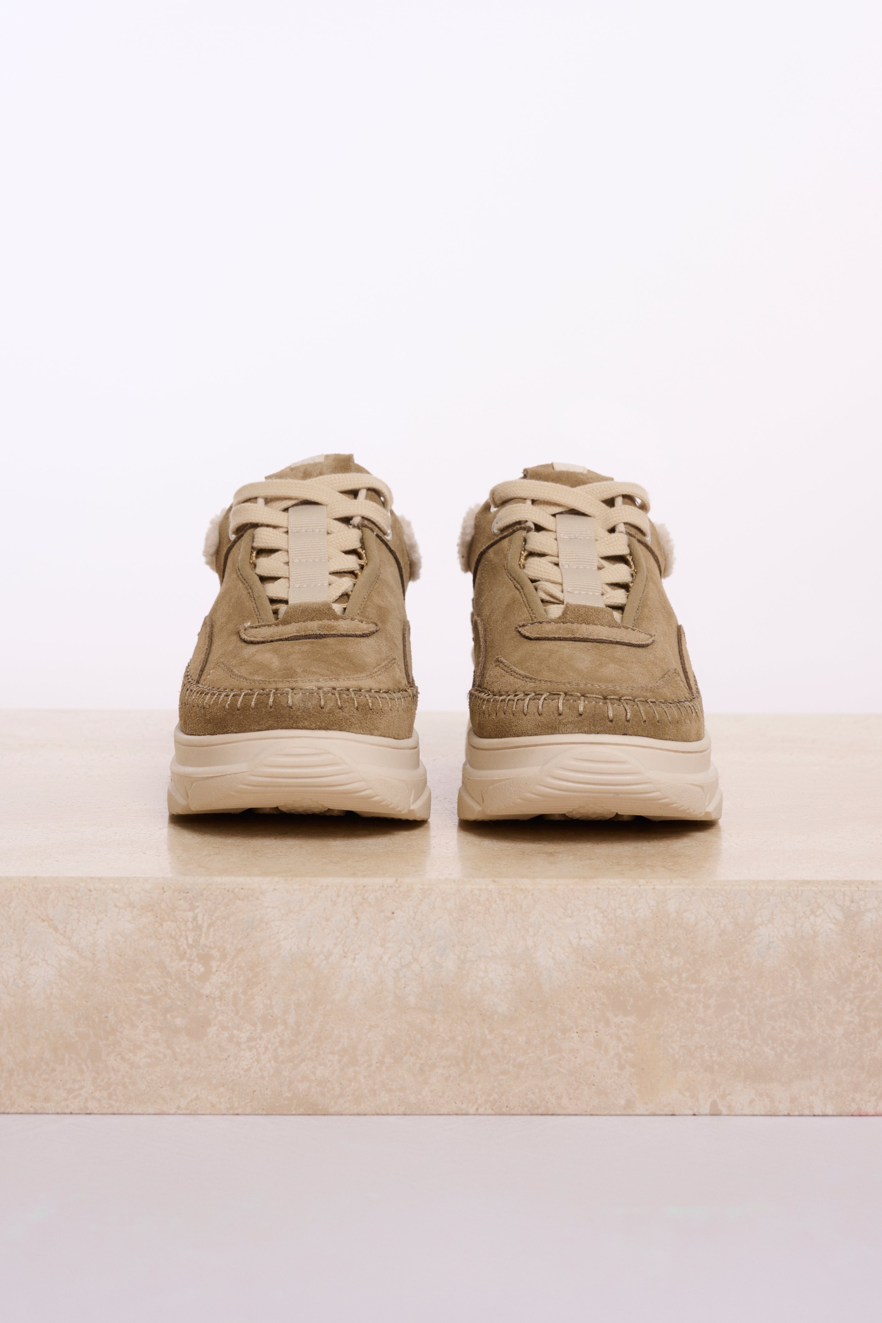 Sneaker mit Ziernähten "Willa"