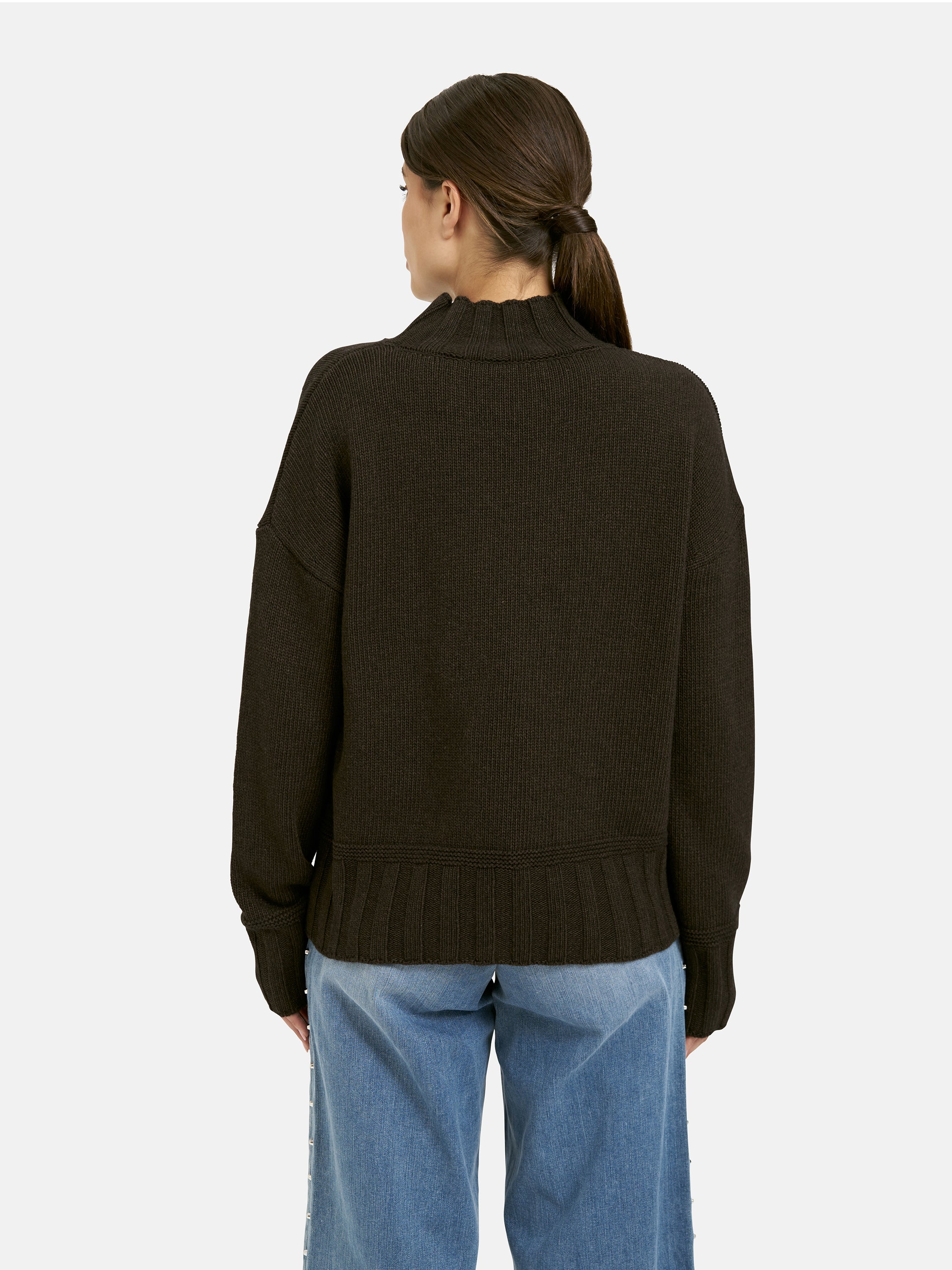 Luxuriöser Pullover mit Stehkragen