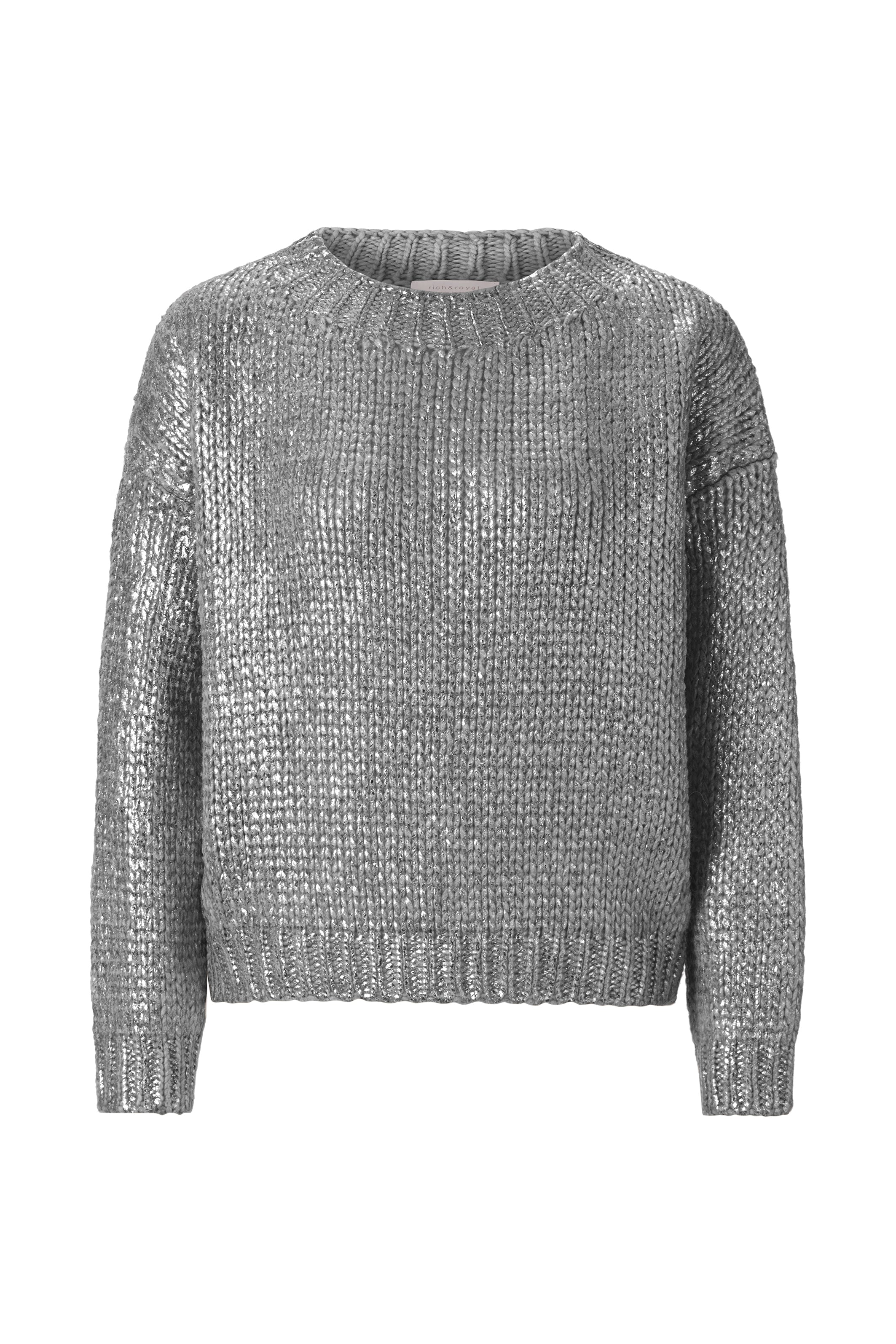 Silberner Metallic-Pullover im modernen Grobstrick-Look