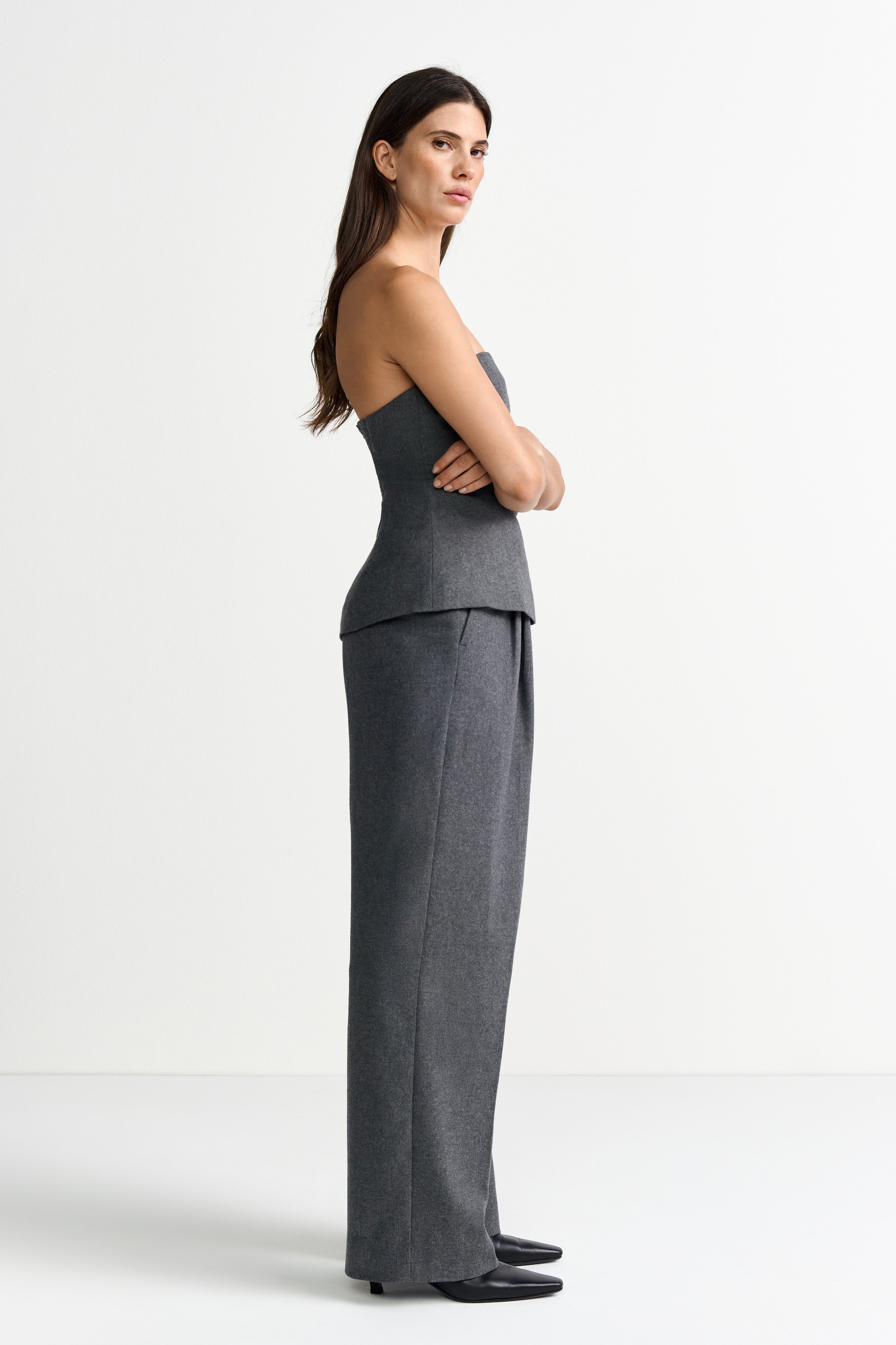 Stylische graue Bundfaltenhose aus edlem Flanell