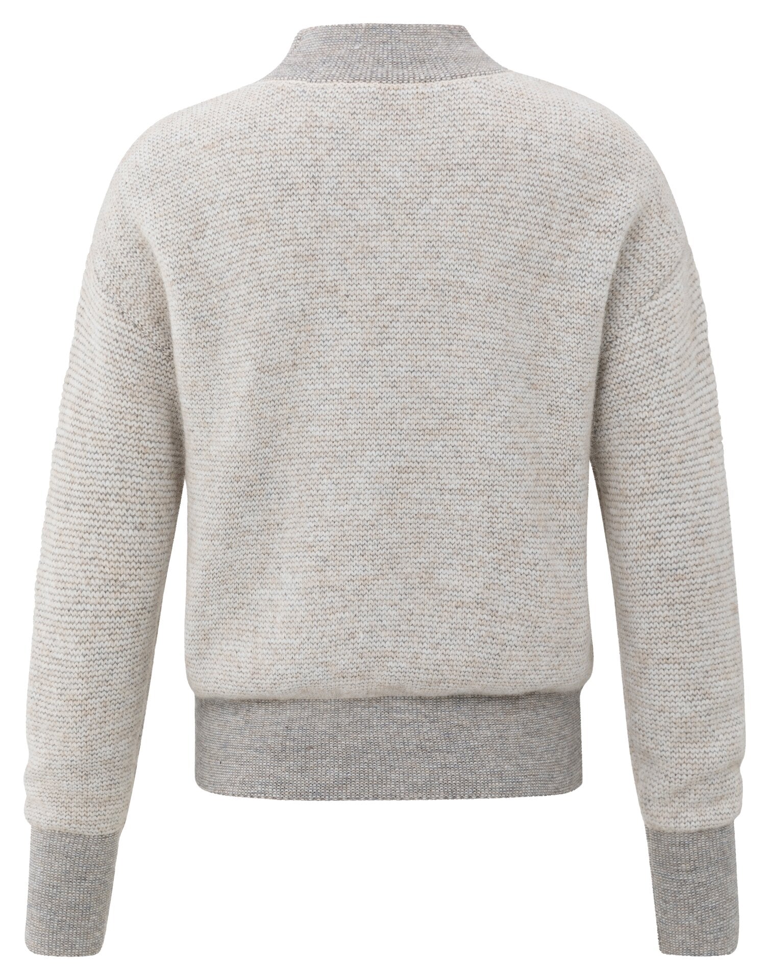 Strickpullover mit kontrastierenden gerippten Rändern