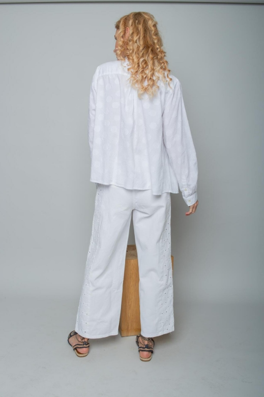 Glockige Hemdbluse mit gewebten Dots