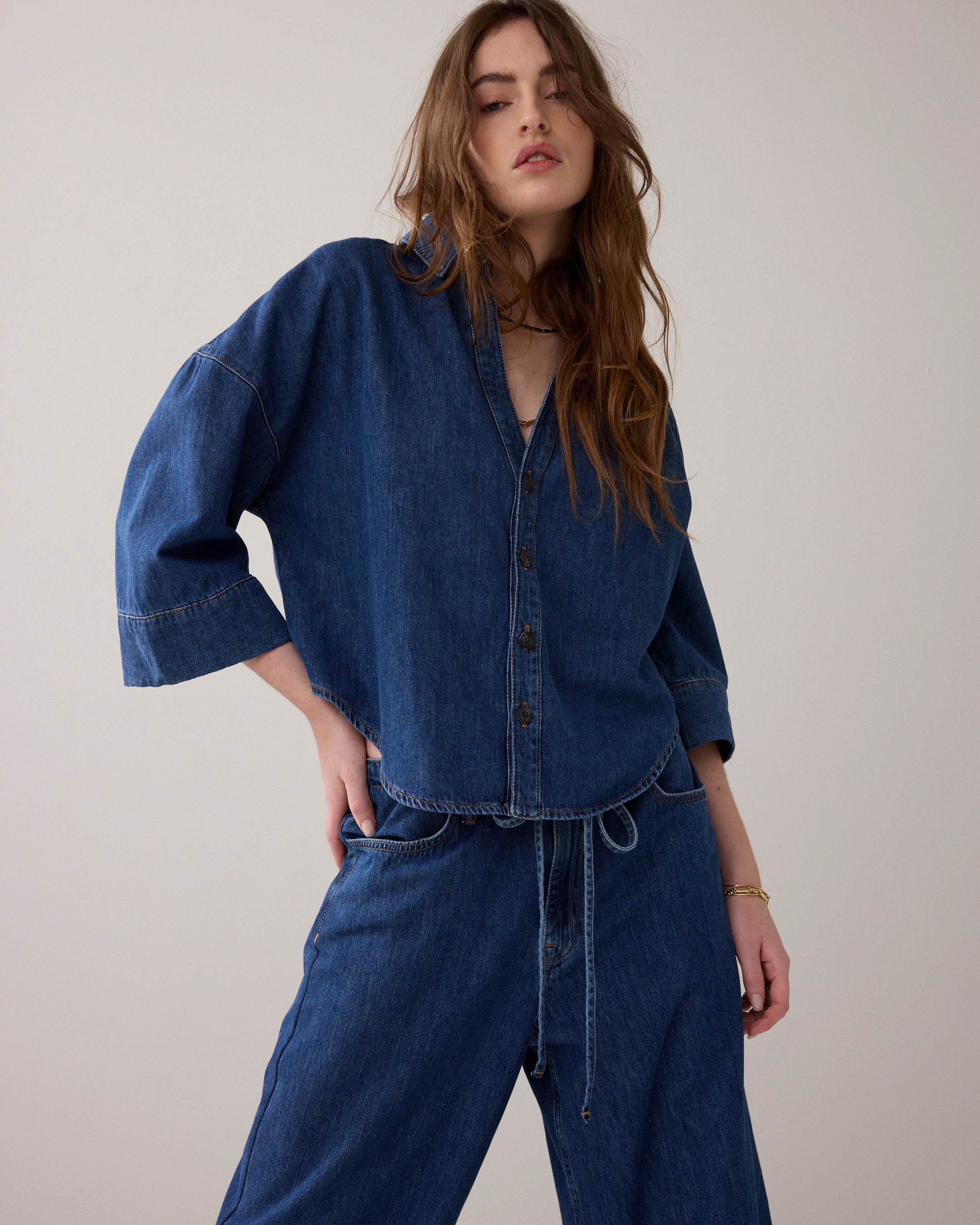 Leichte Denim-Bluse mit Kimono-Details