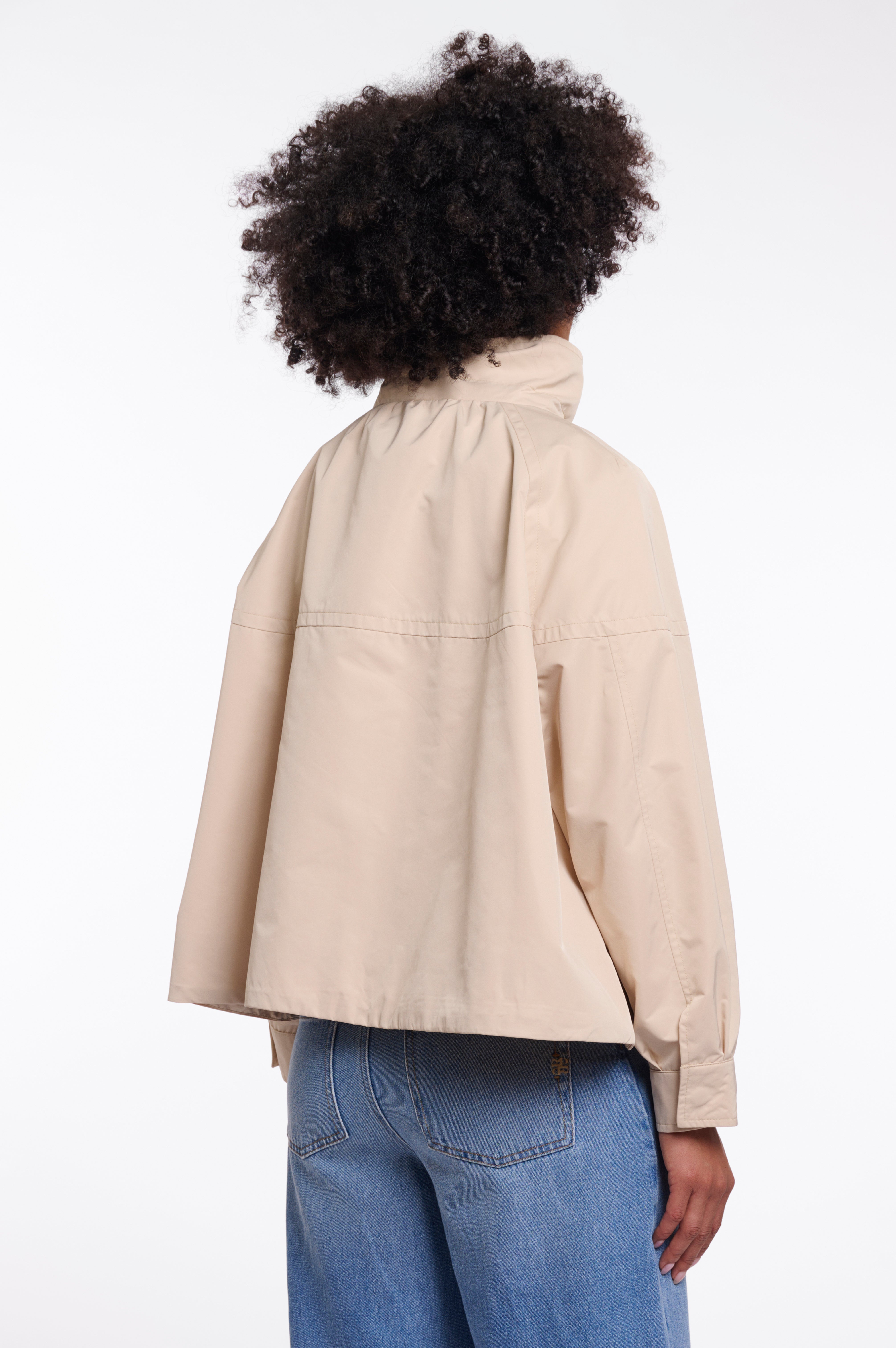 Moderne Kurzjacke "Ot"