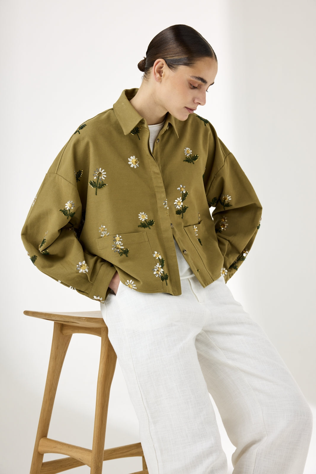 Overshirt-Jacke mit Pailletten-Stickerei