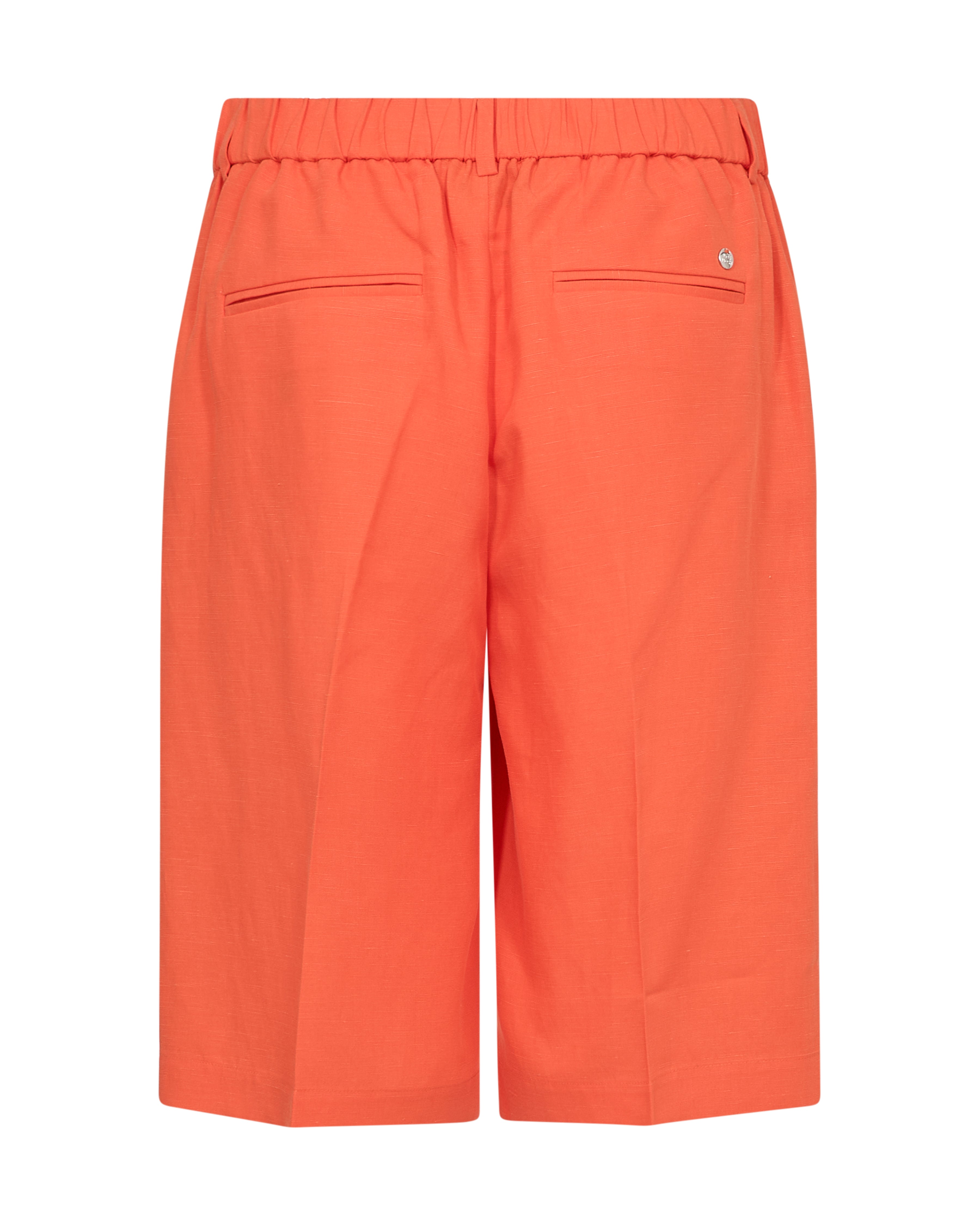 Sommerliche Eleganz in Spicy Orange mit der  Bermuda-Shorts