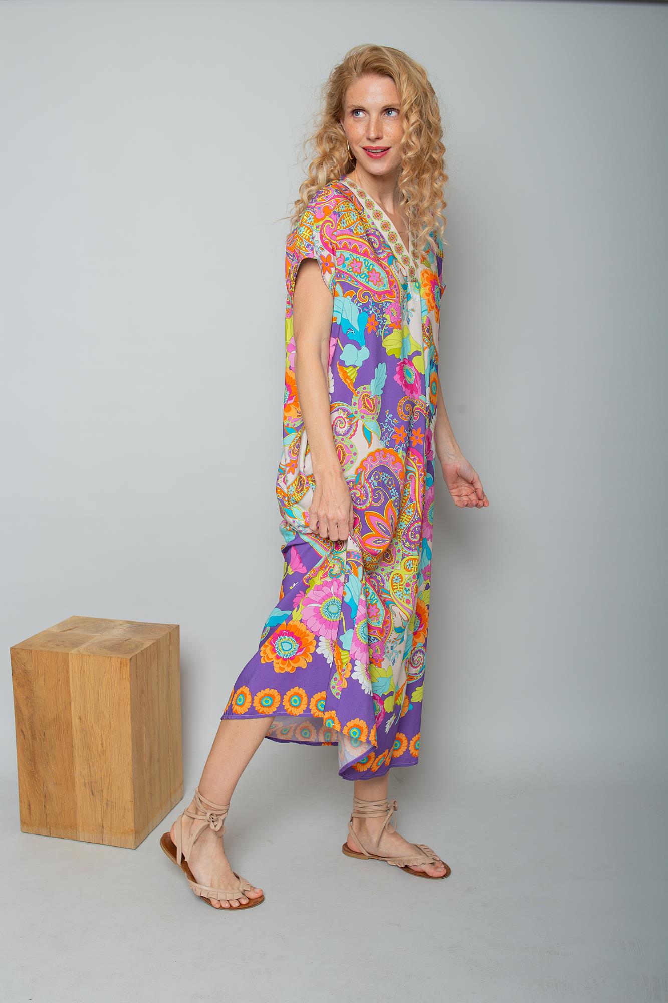 Farbenpracht & Boho-Vibes: Dein neues Statement-Maxikleid