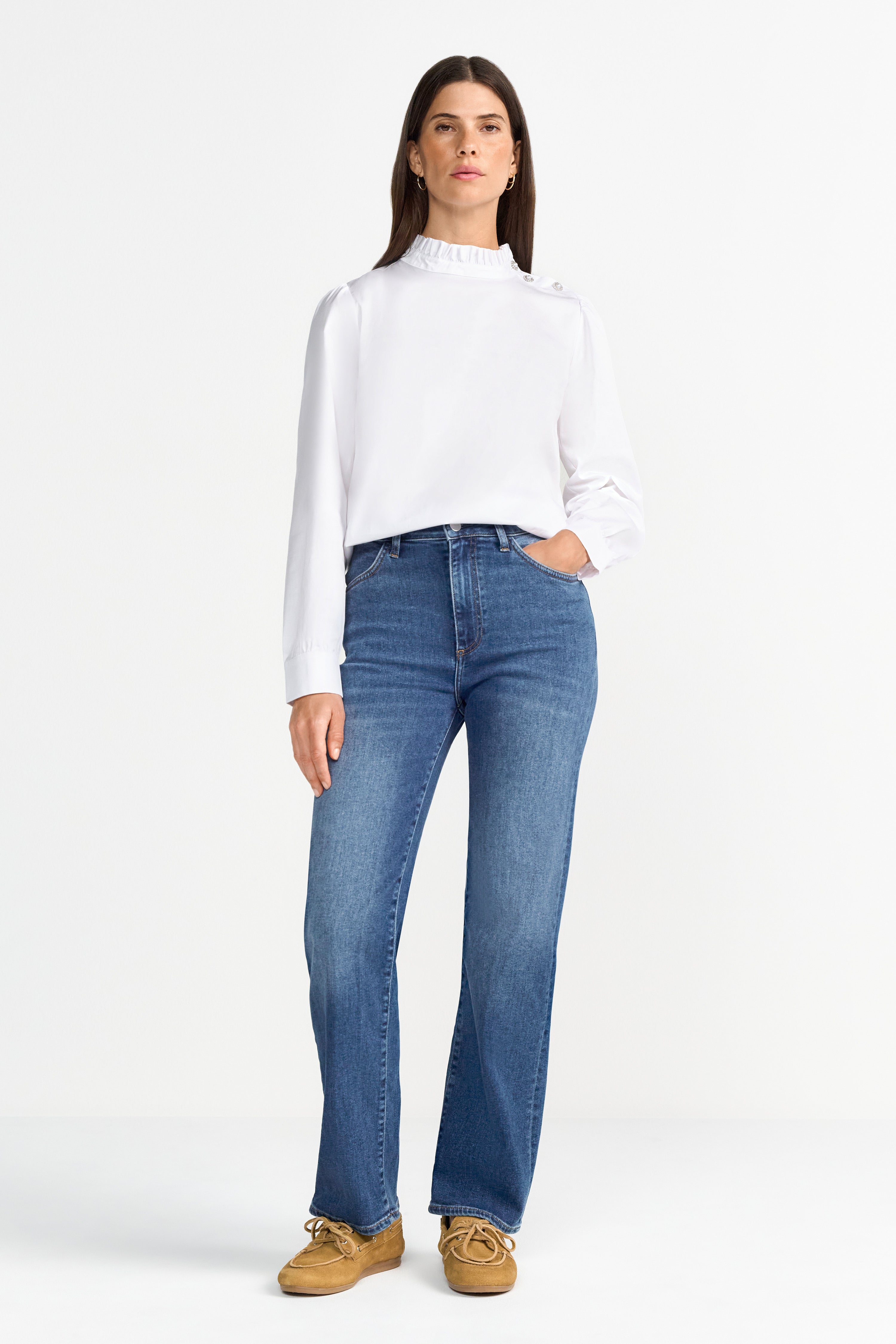 Elegante Stehkragenbluse mit Schmuckknöpfen