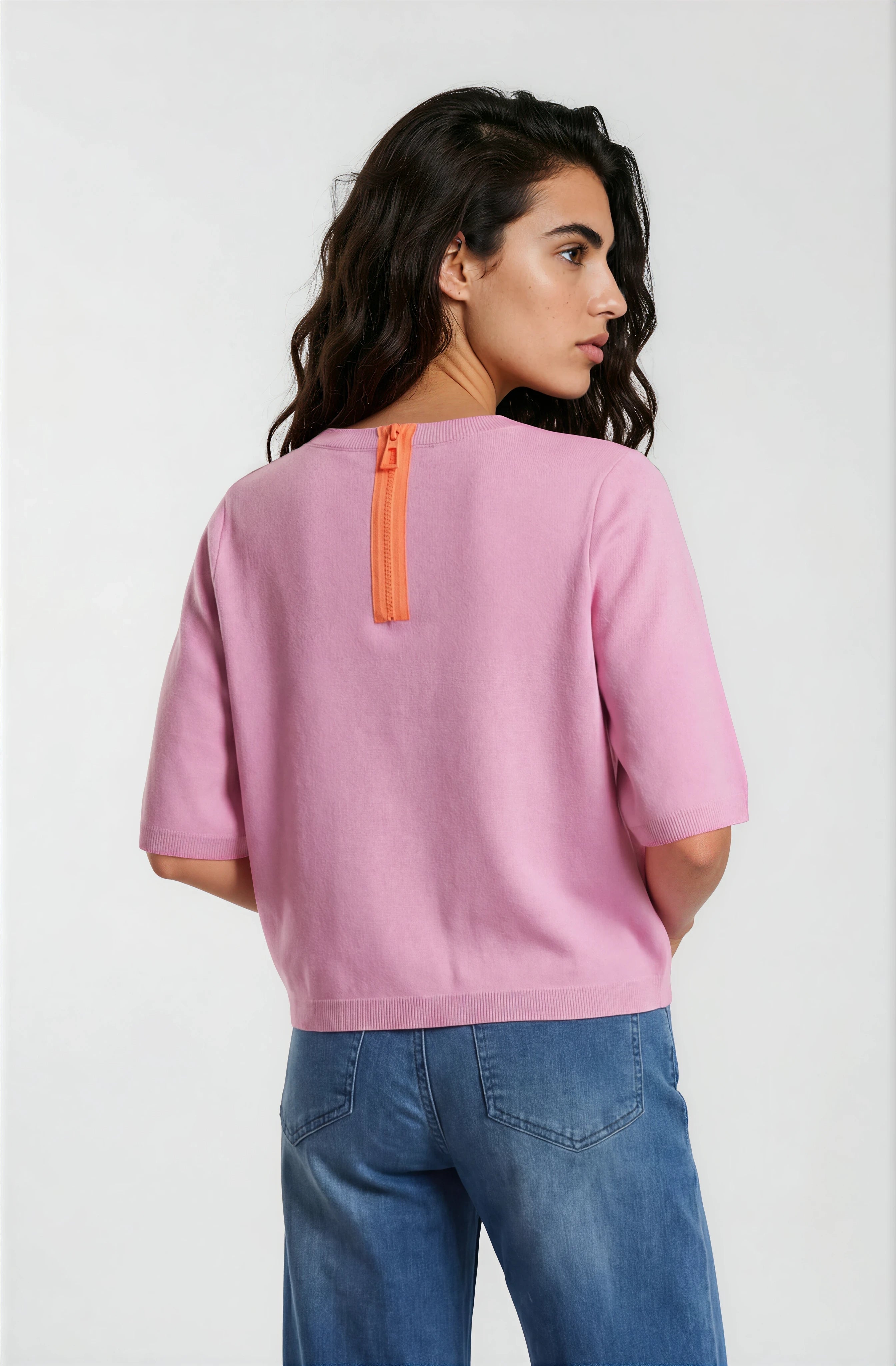 Kurzarm-Feinstrickpullover in Candy-Pink – Ein frischer Farbtupfer mit Wow-Effekt