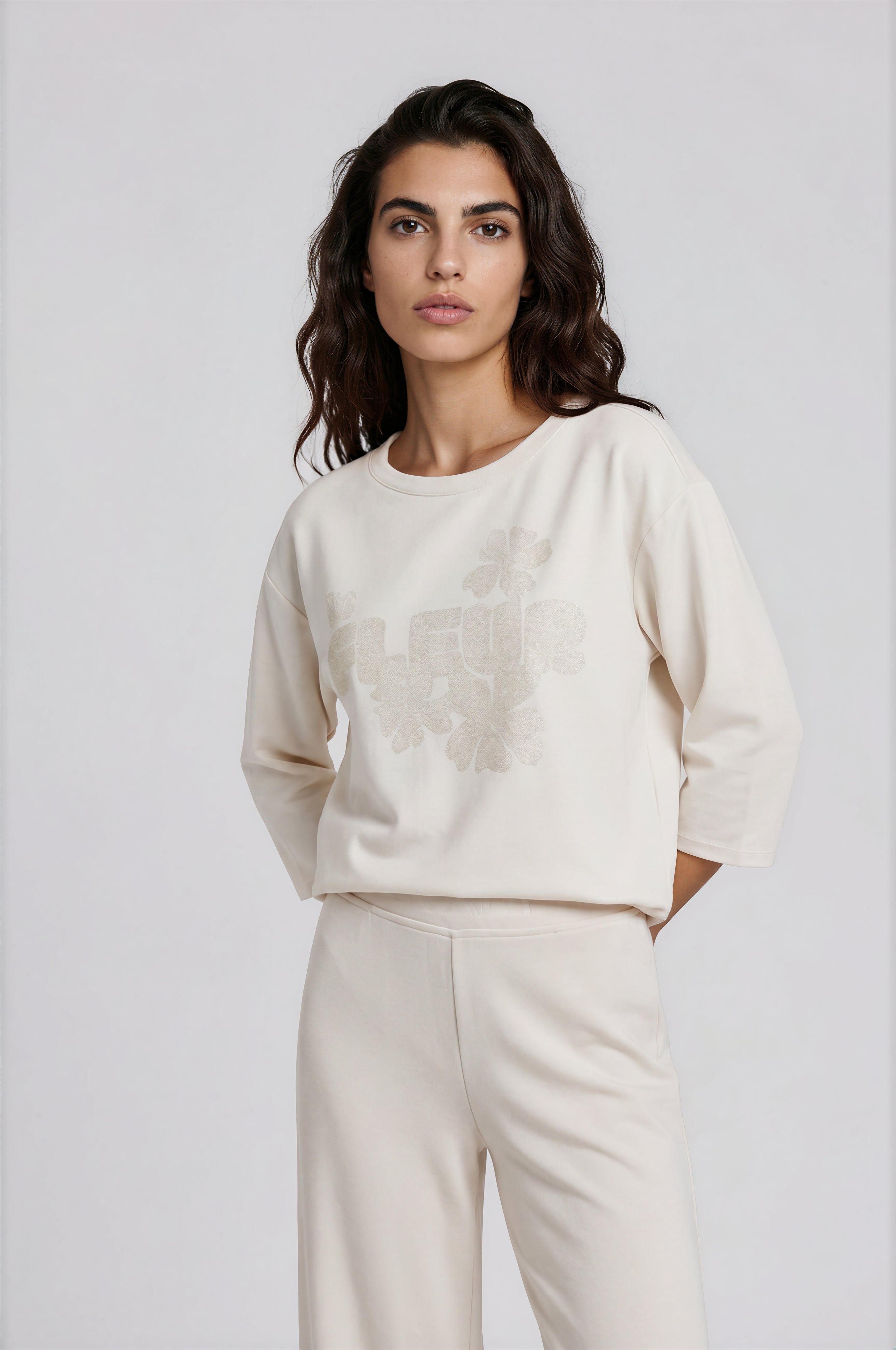 Cozy-Chic in Off-White – Deine neue Wide-Leg-Hose für maximalen Komfort