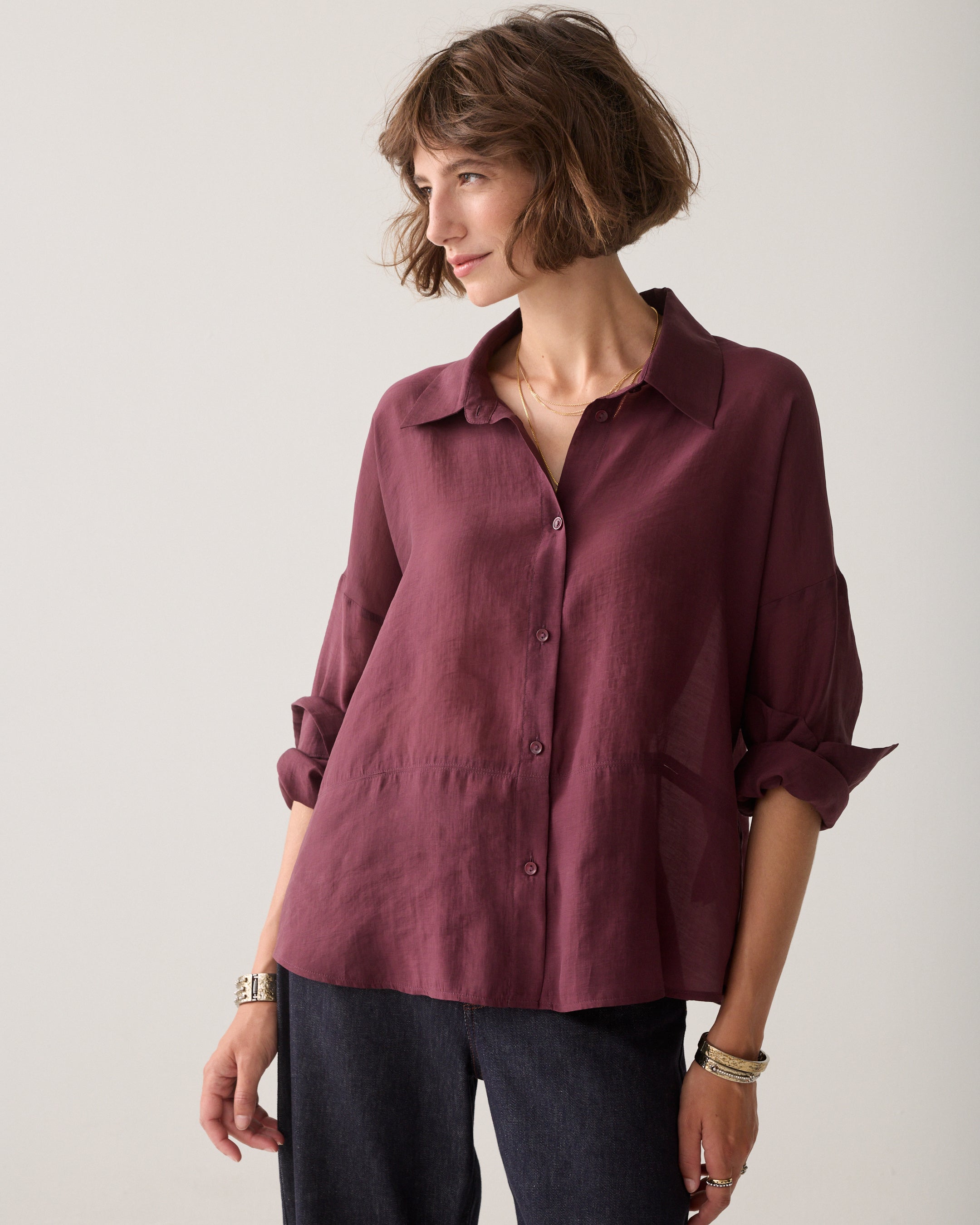 Wandelbarer Style-Favorit – Die Hemdbluse mit abnehmbarem Taillen-Highlight