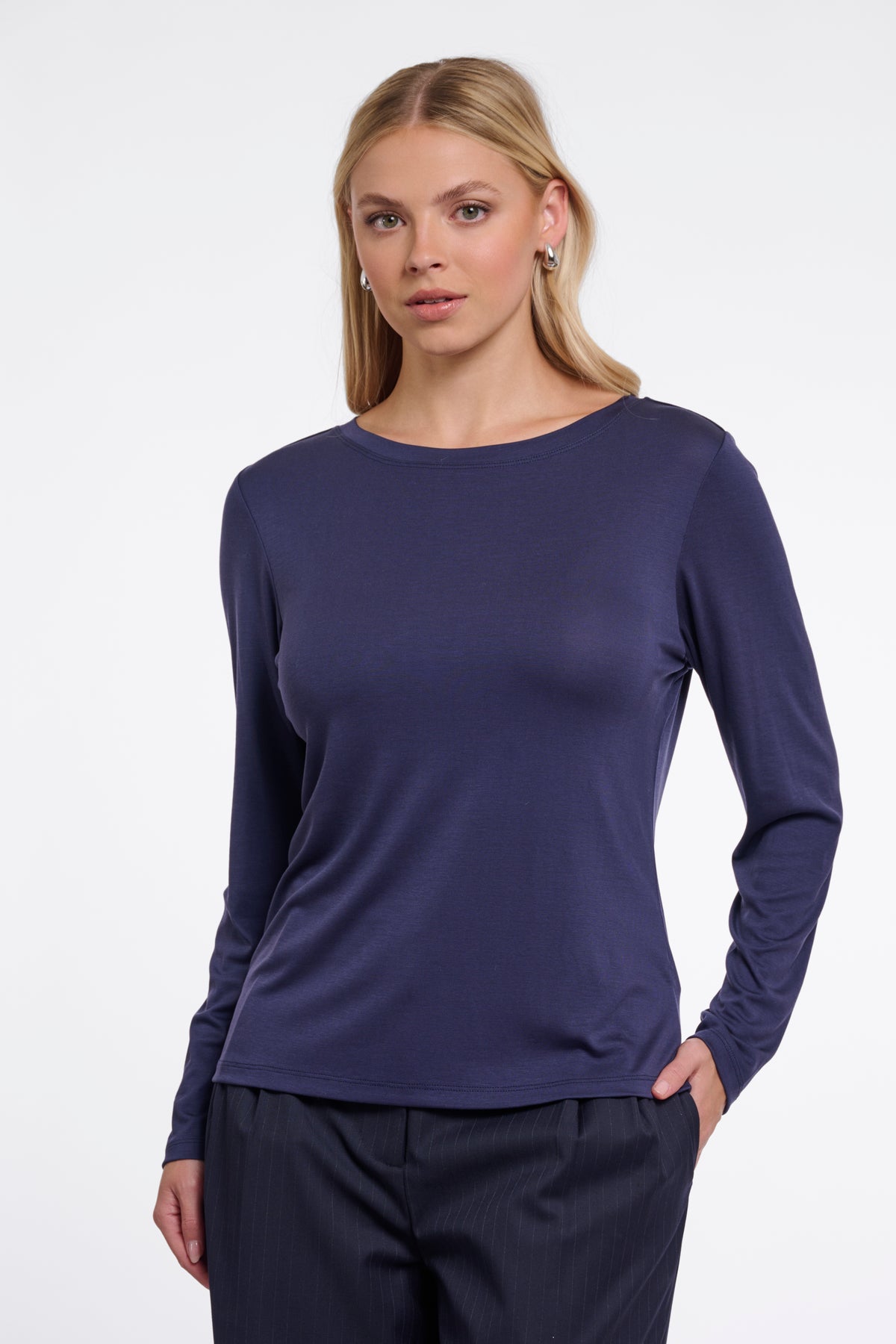 Das Langarmshirt Eason