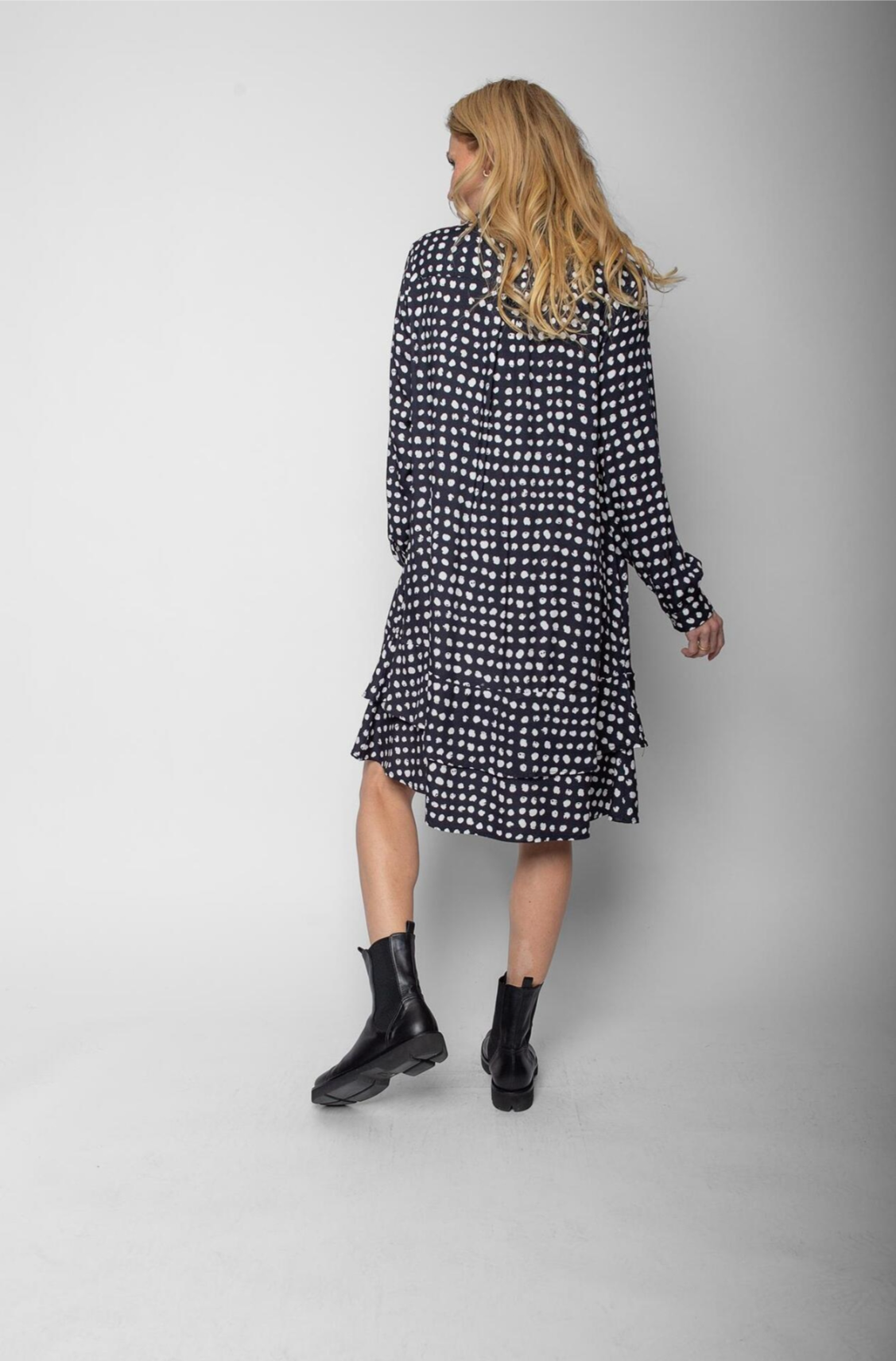 Das Volantkleid im zeitlosen Dot-Print