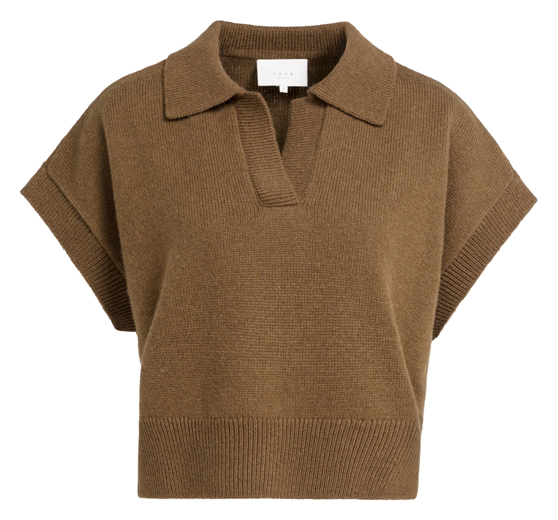 Lässiger Strickspenzer mit modernem Polokragen