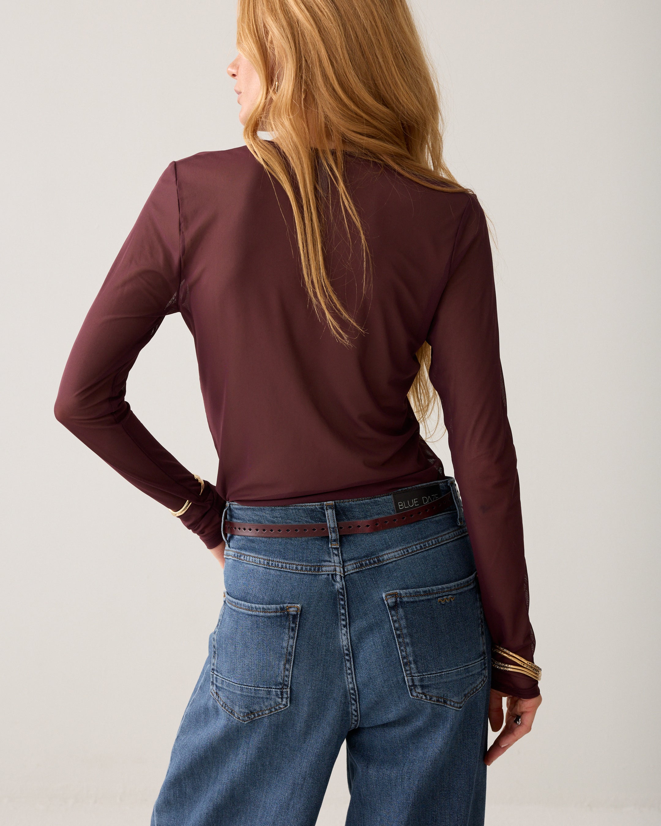 Mesh-Longsleeve mit elegantem Twist