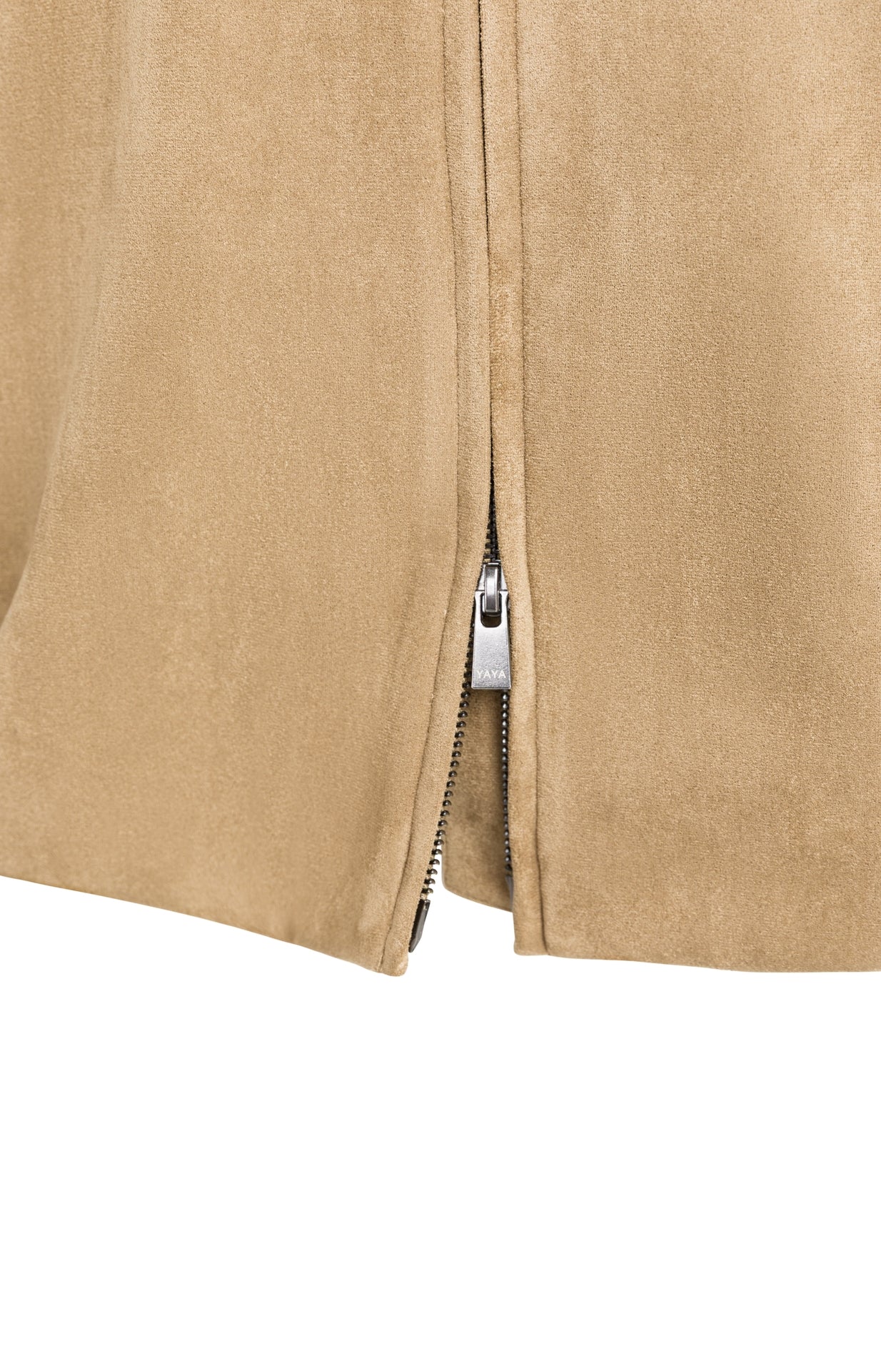 Die kurze Oversized-Jacke in edler Velours-Optik