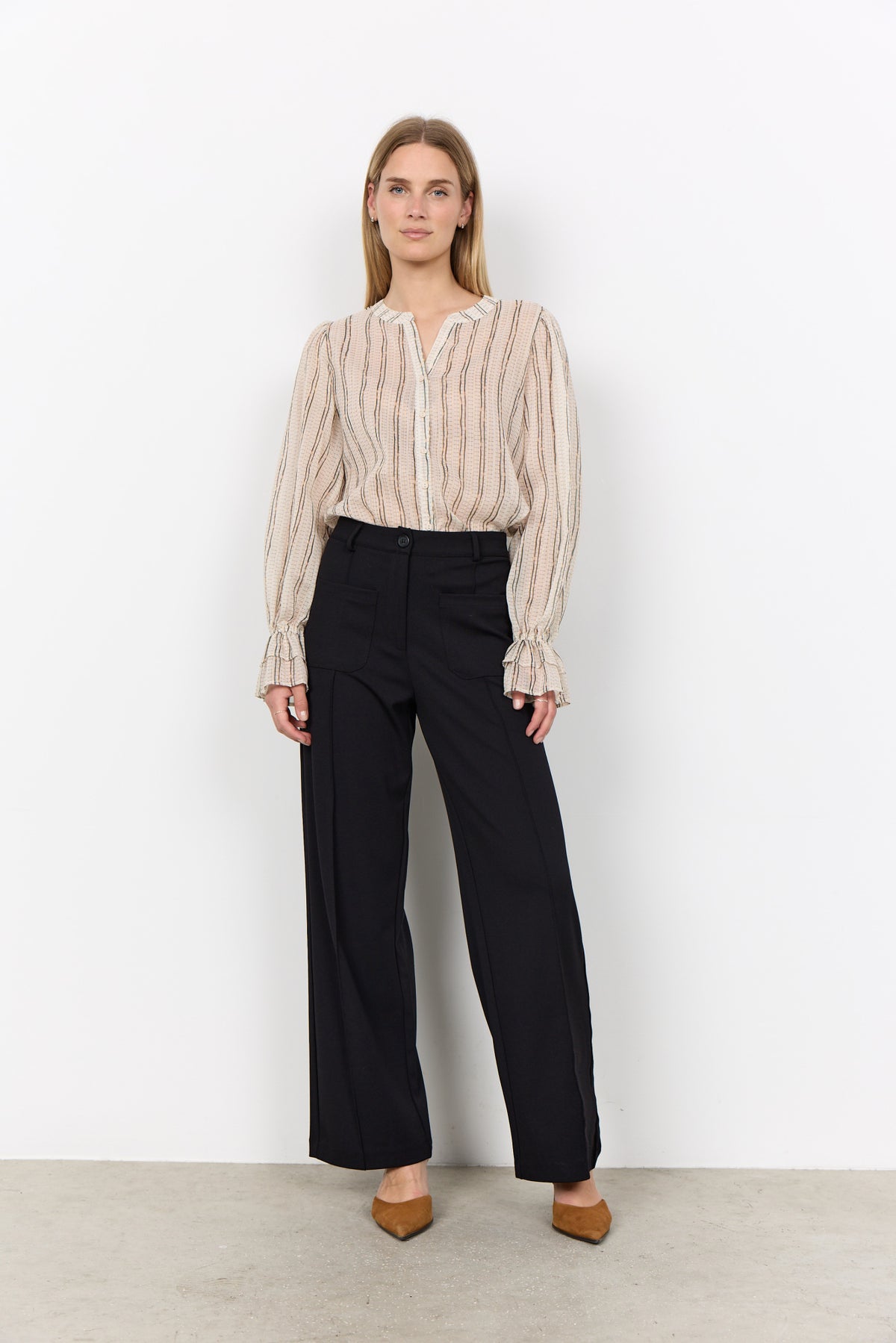 Die gestreifte Chiffonbluse