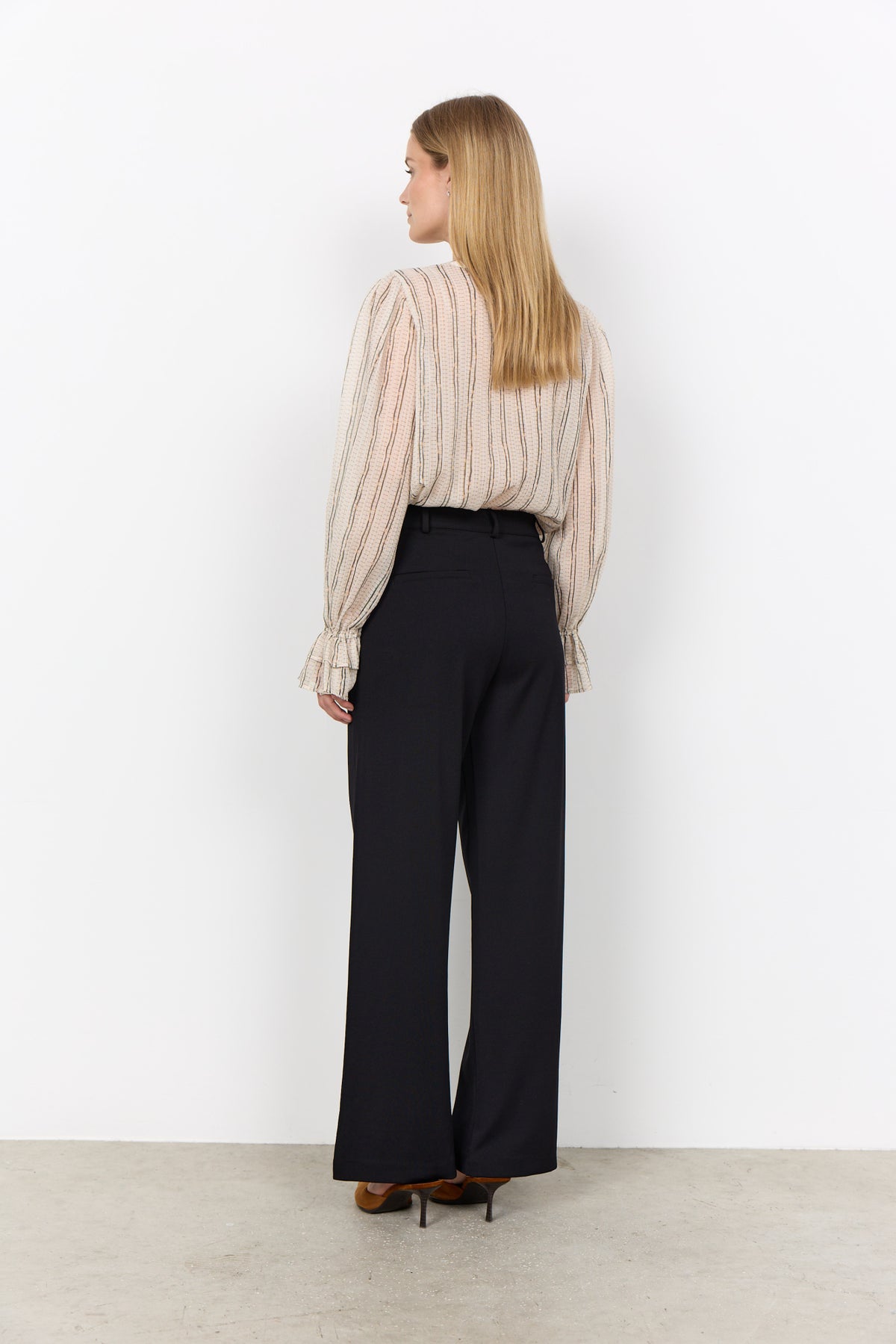 Die gestreifte Chiffonbluse