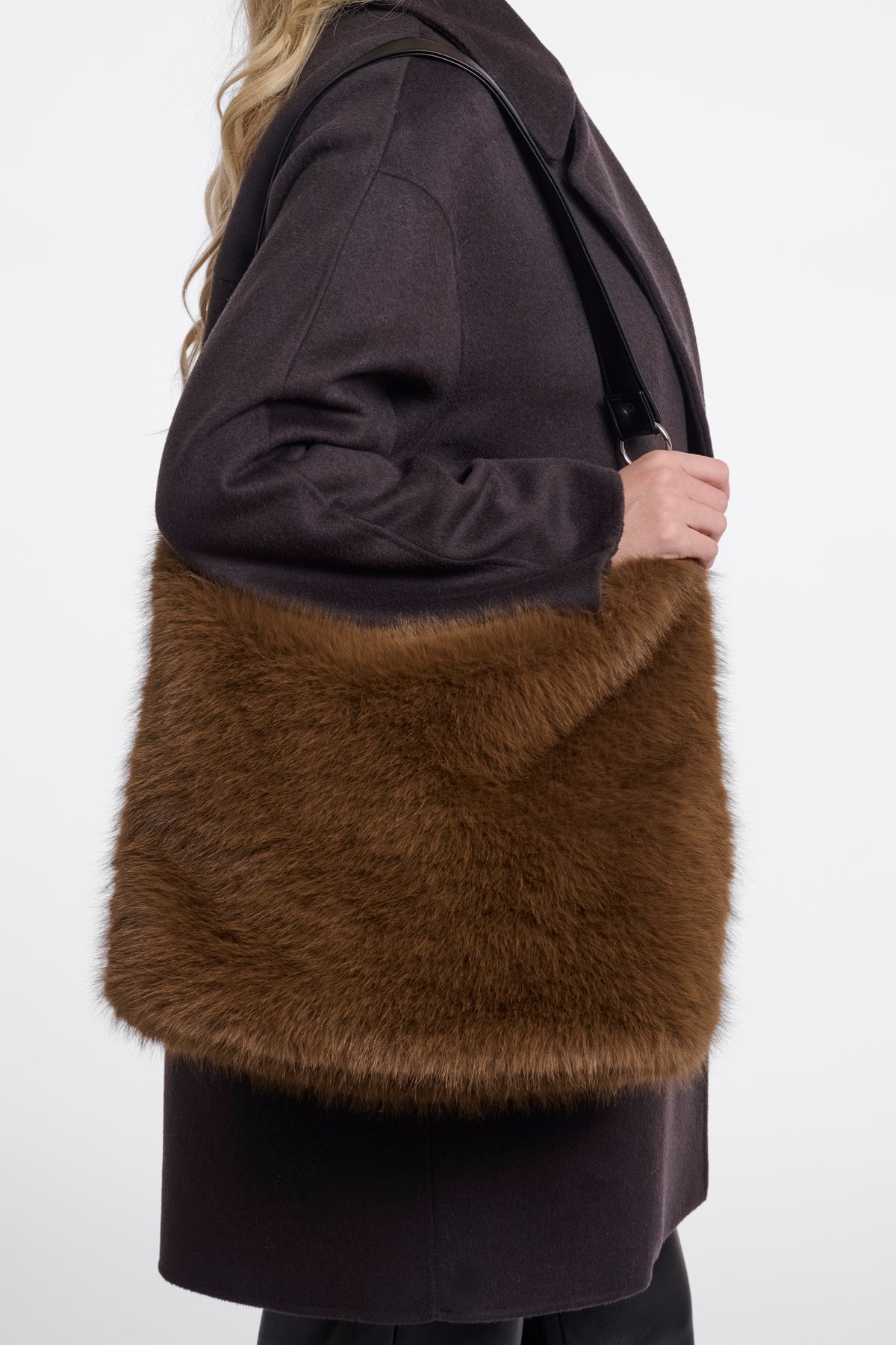 Die Faux-Fur Tasche Noura