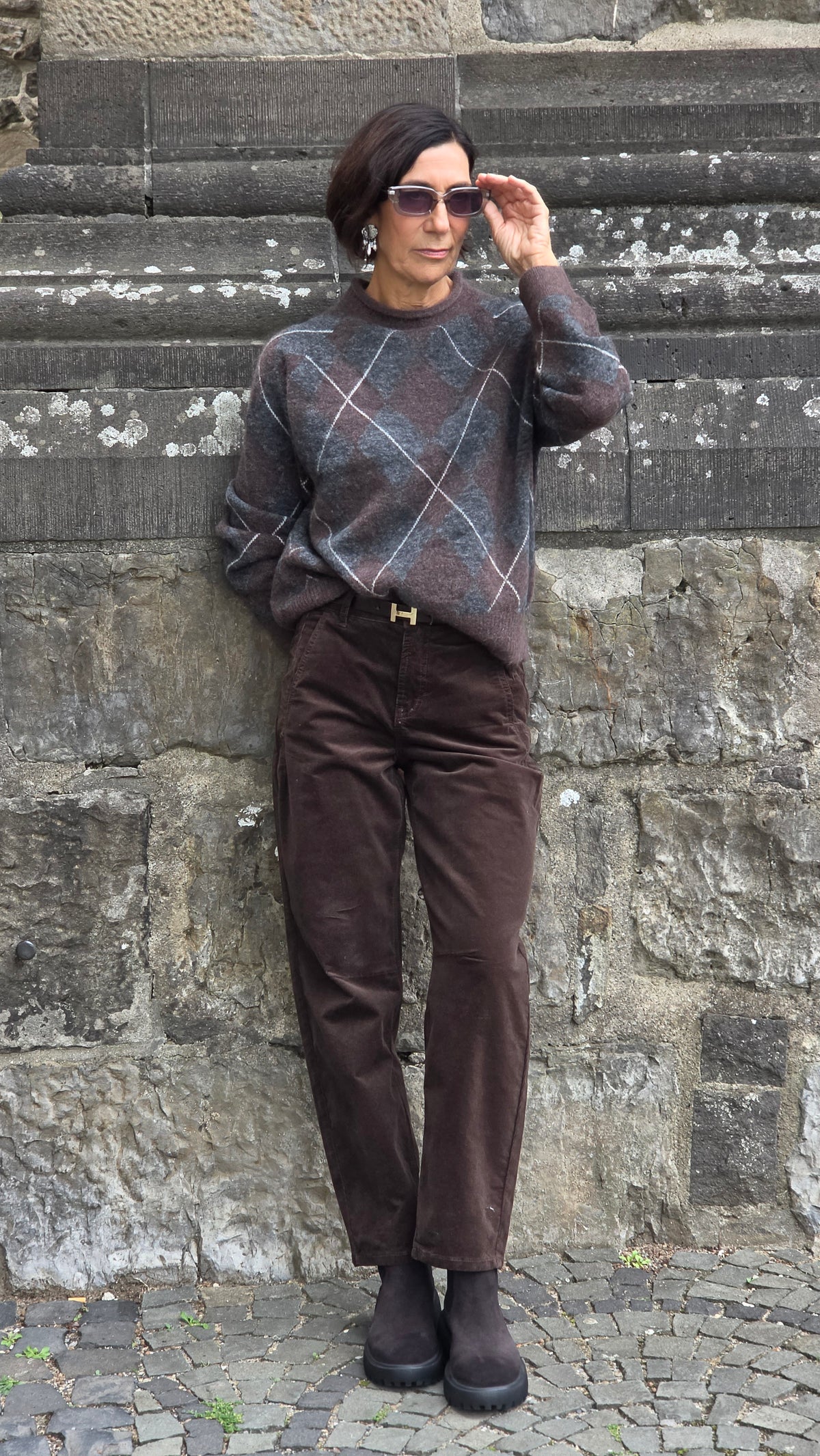 Der flauschige Argyle-Strickpullover