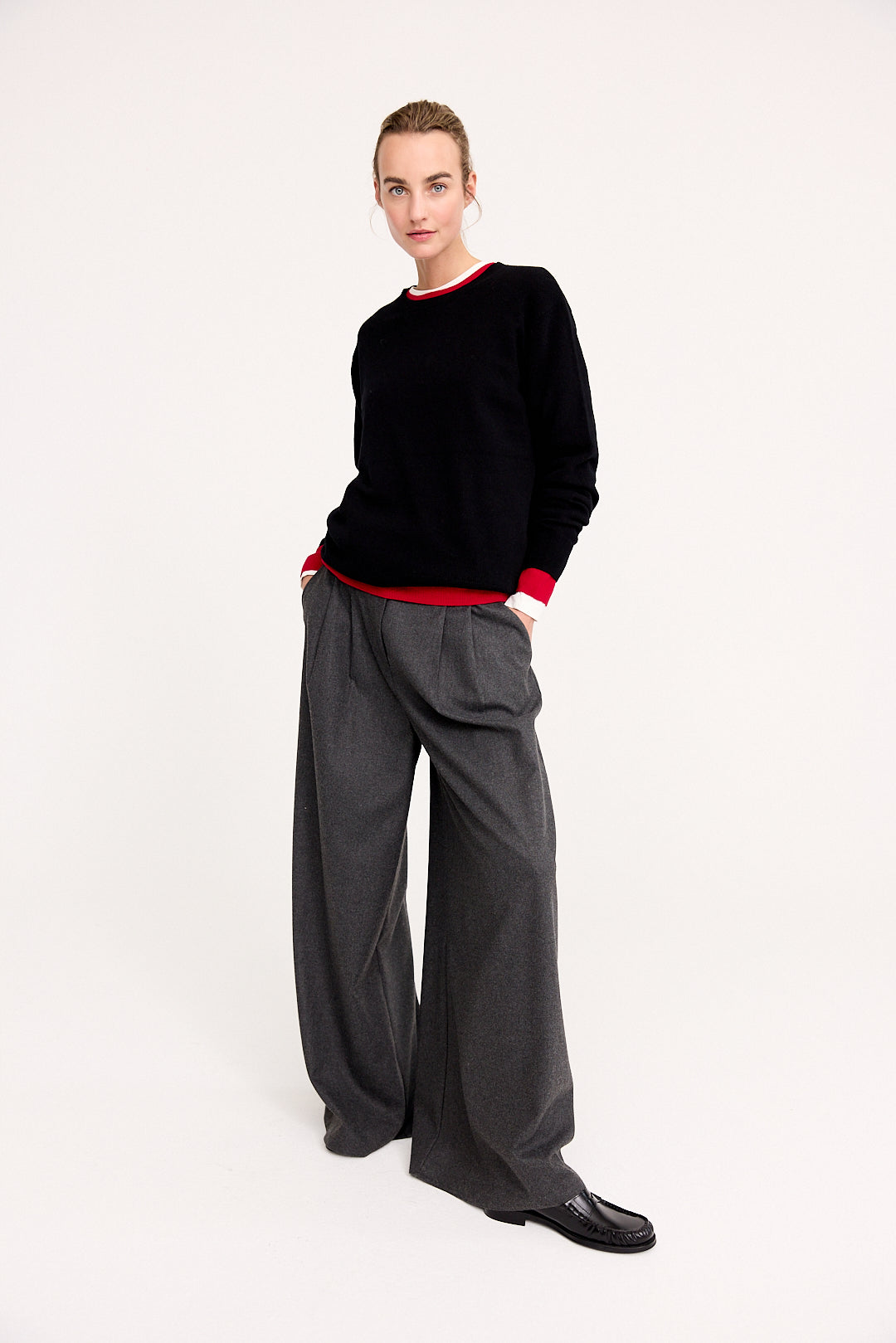 Die weit geschnittene Bundfaltenhose