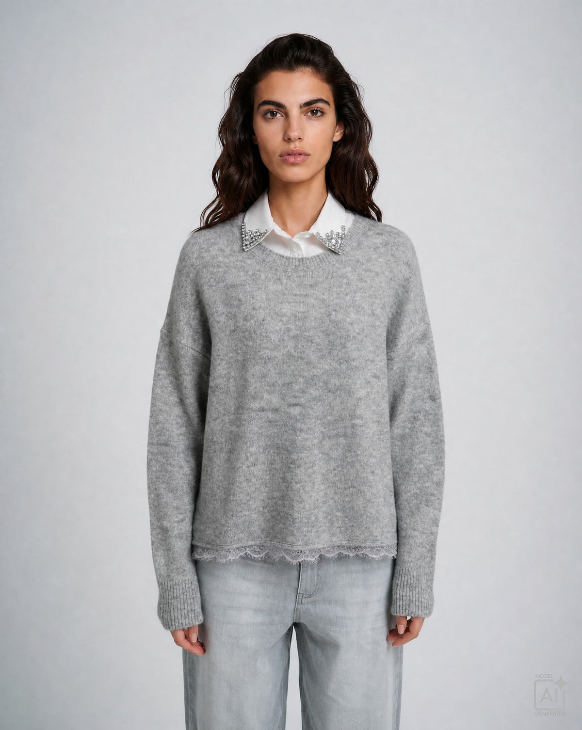 Der abnehmbare Blusenkragen mit Strass
