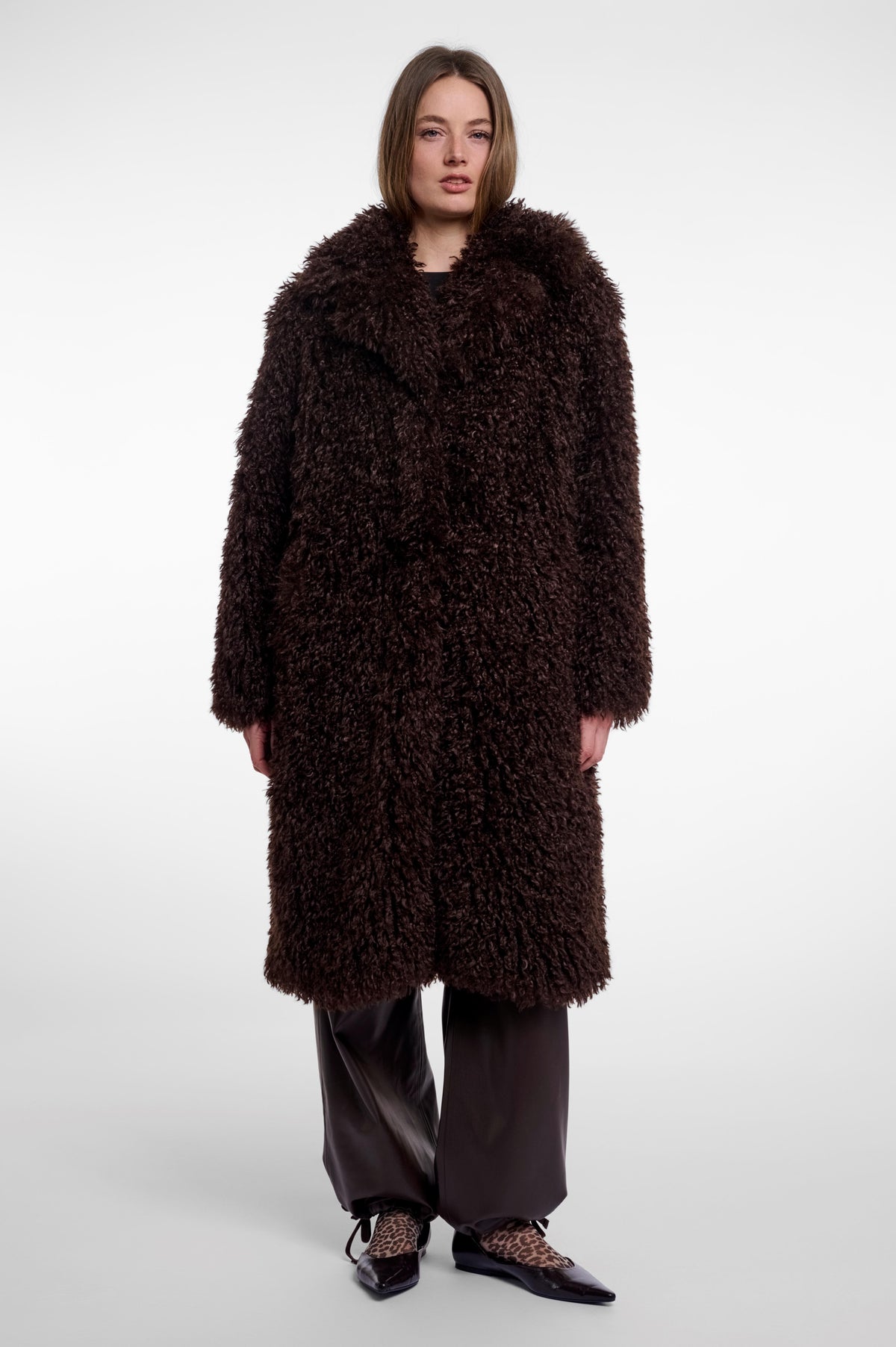 Der Bouclé-Wollmantel LiasLong