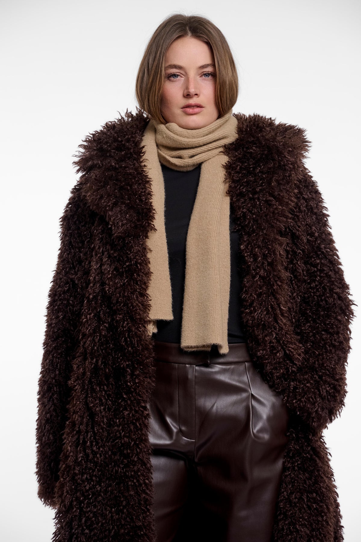 Der Bouclé-Wollmantel LiasLong