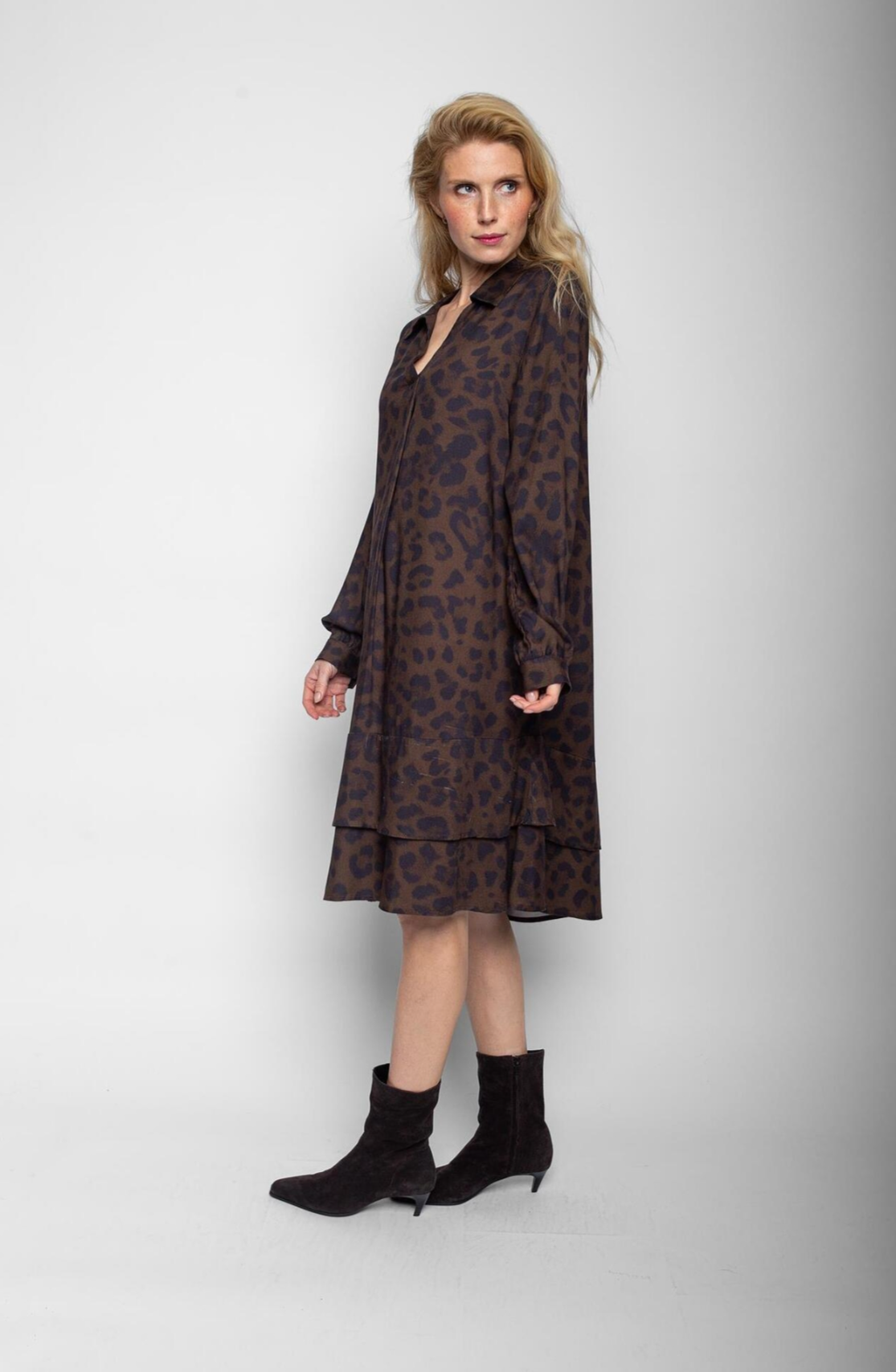 Das Viskose-Kleid im Leo-Look