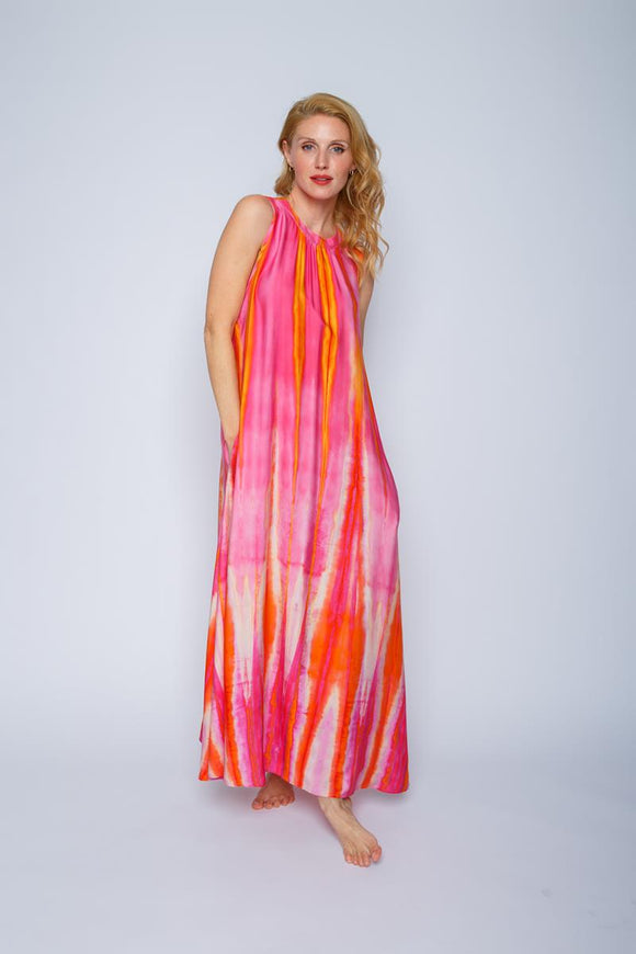 Ärmelloses Kleid mit Batik Print -Emily van den Bergh
