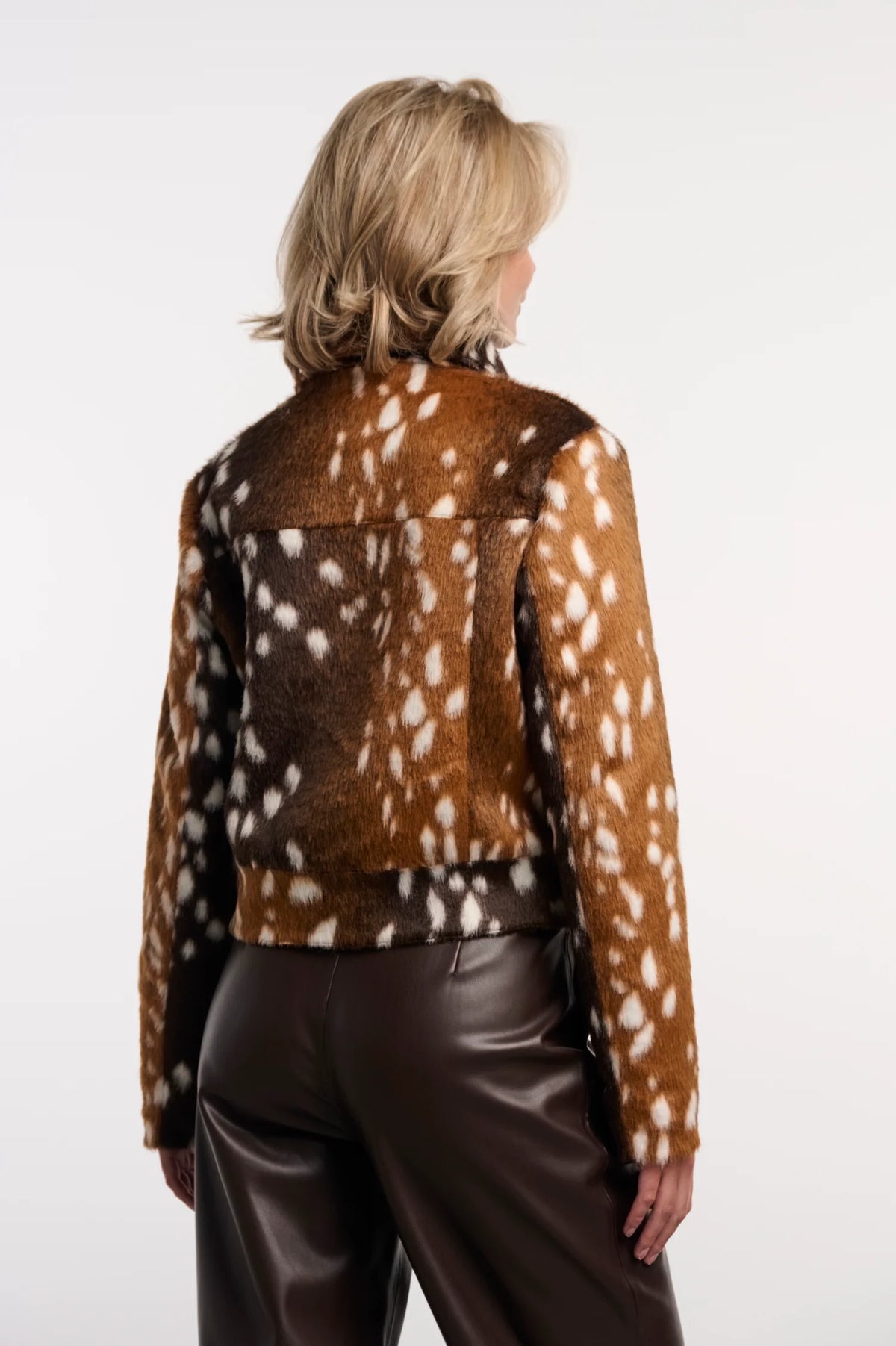 Die Faux-Fur Jacke Touka im Rehkitz-Look