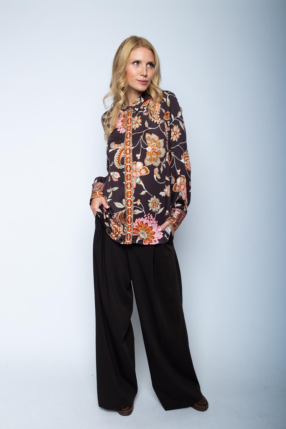 Exquisite Hemdbluse mit floralem Bordüren-Print