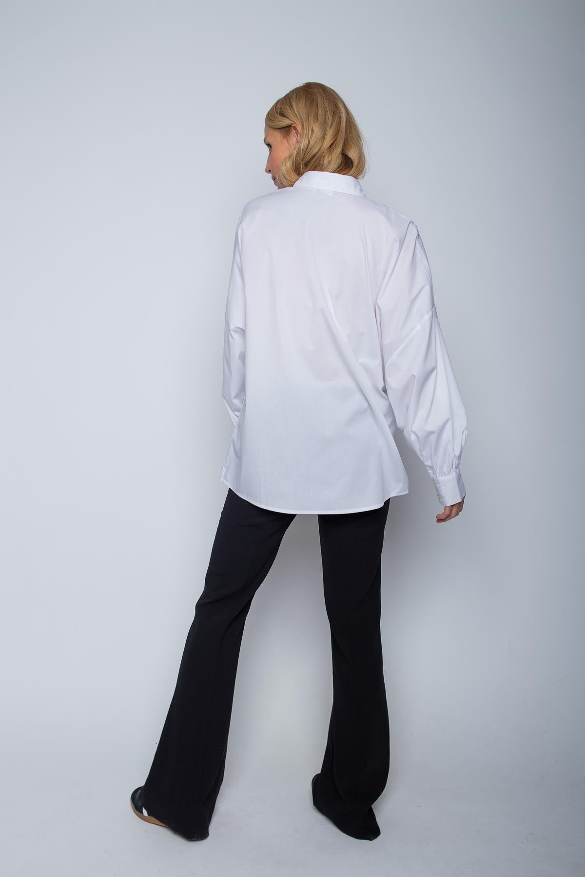 Lässige Hemdbluse mit großem Kragen